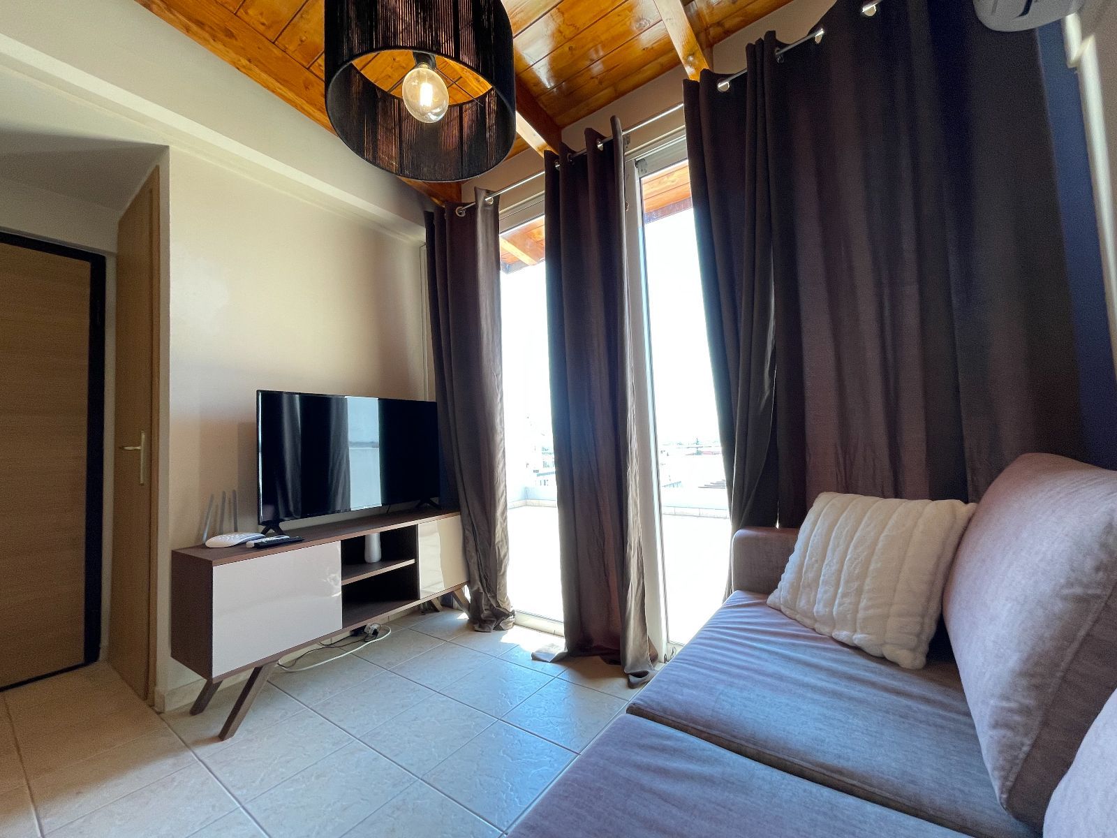 Studio 21 m², 6th floor, Nikaia, Piraeus Suburbs, photo 2 of 12