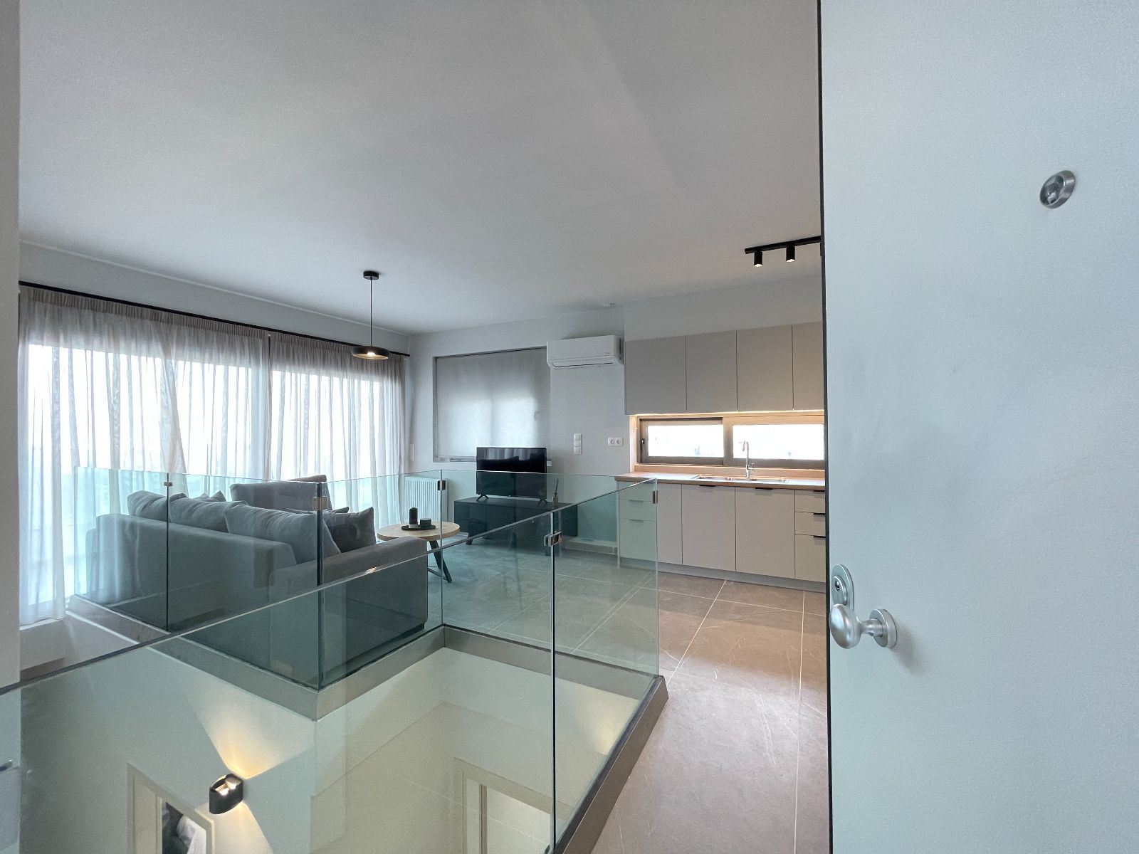 Maisonette 86 m², 4th floor, Alimos, Athens - Southern Suburbs, photo 2 of 25